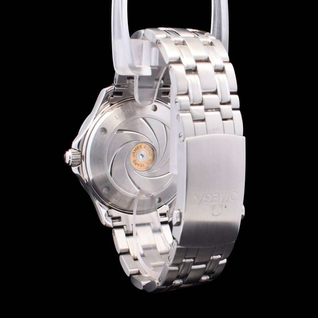 Omega Seamaster Diver 300M “James Bond 50th Anniversary” | 212.30.41.20.01.005