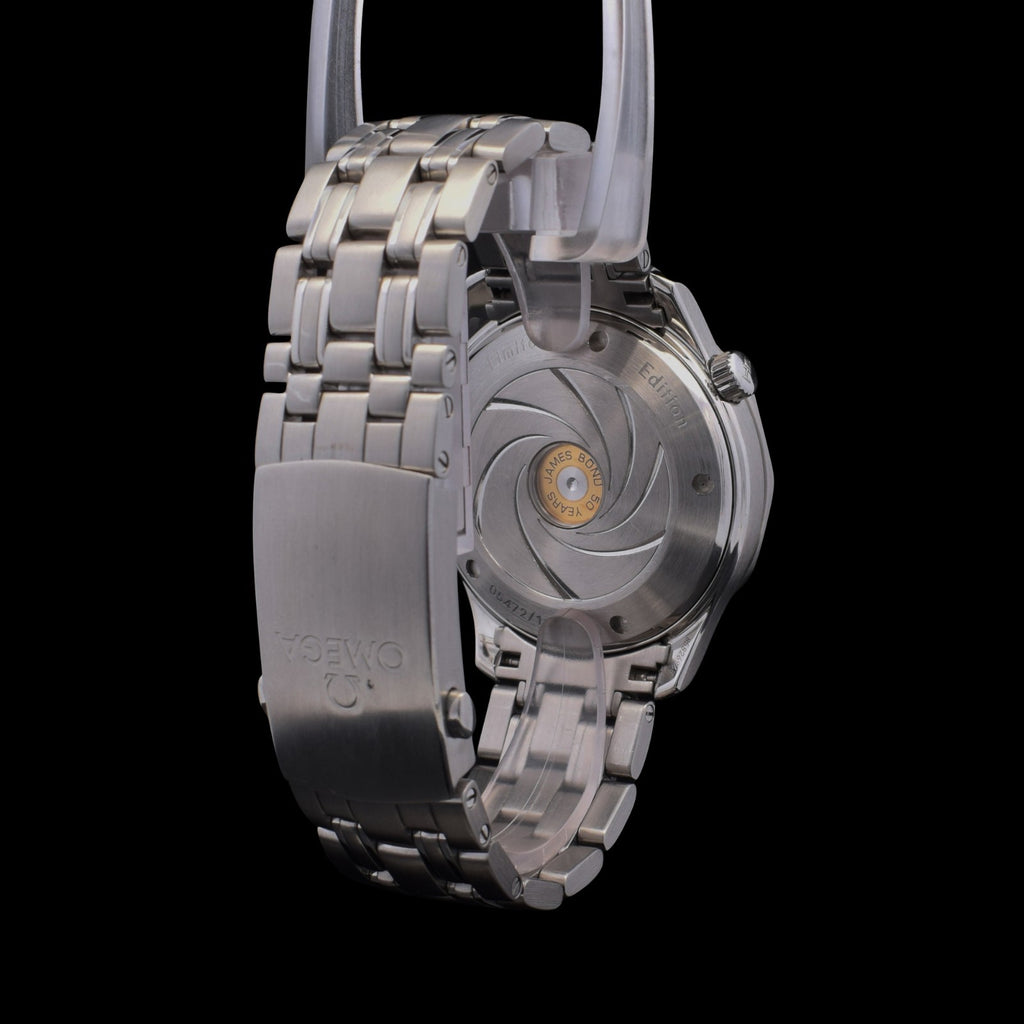 Omega Seamaster Diver 300M “James Bond 50th Anniversary” | 212.30.41.20.01.005