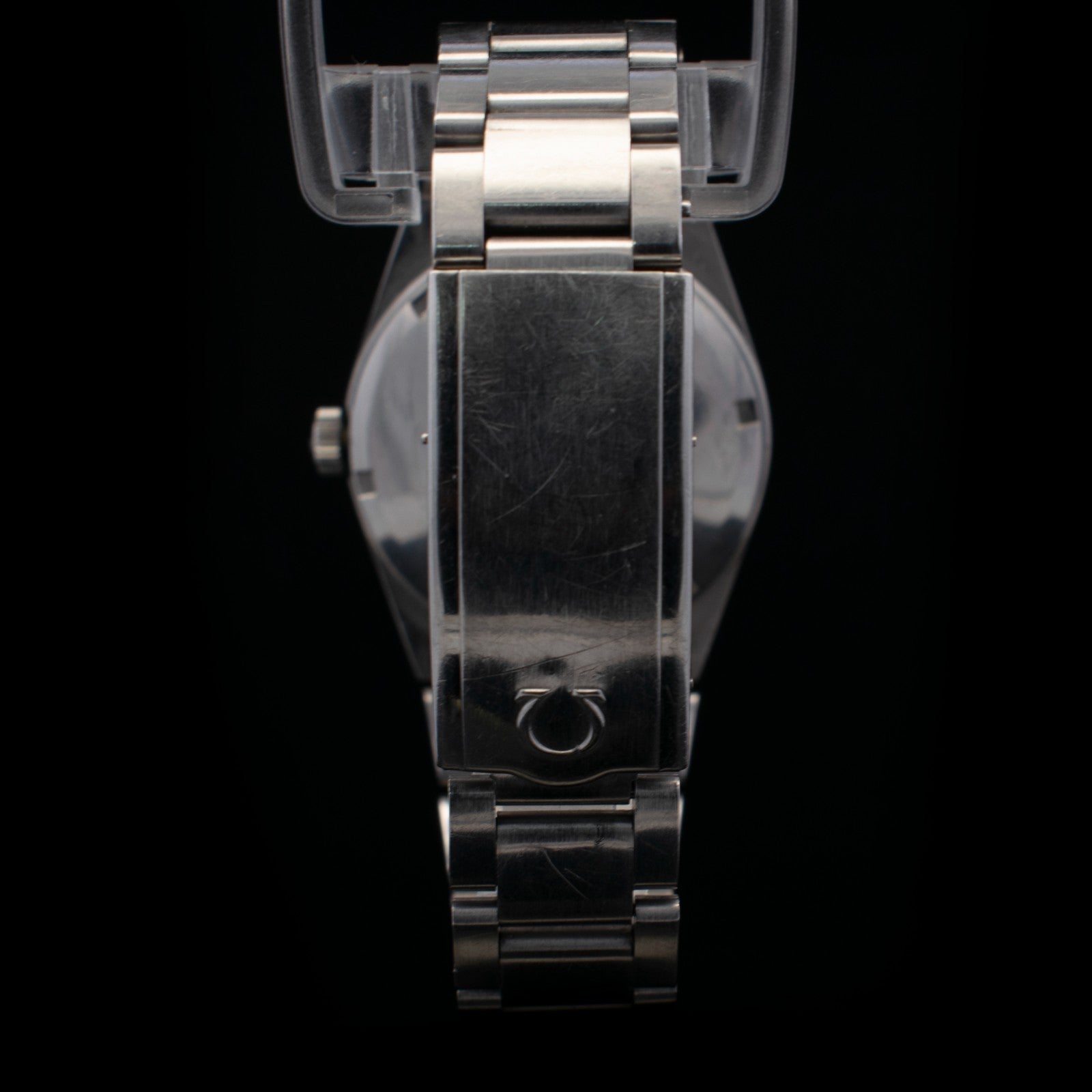 Omega Automatic Date | Silver Vertical Brushed Dial | Ref. 166.099