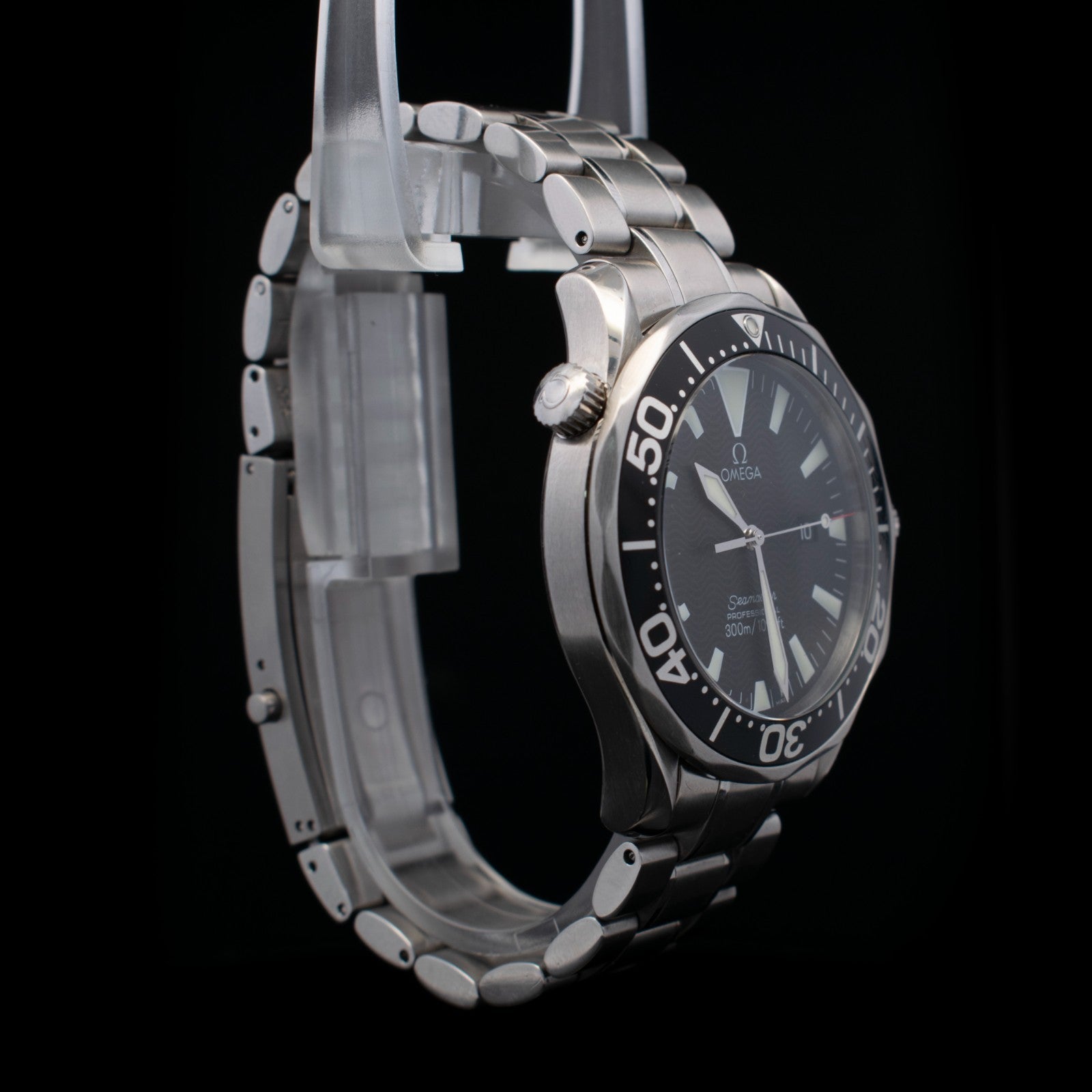 Omega Seamaster Diver 300 M | Quartz | Black Wave Dial | Ref. 2264.50