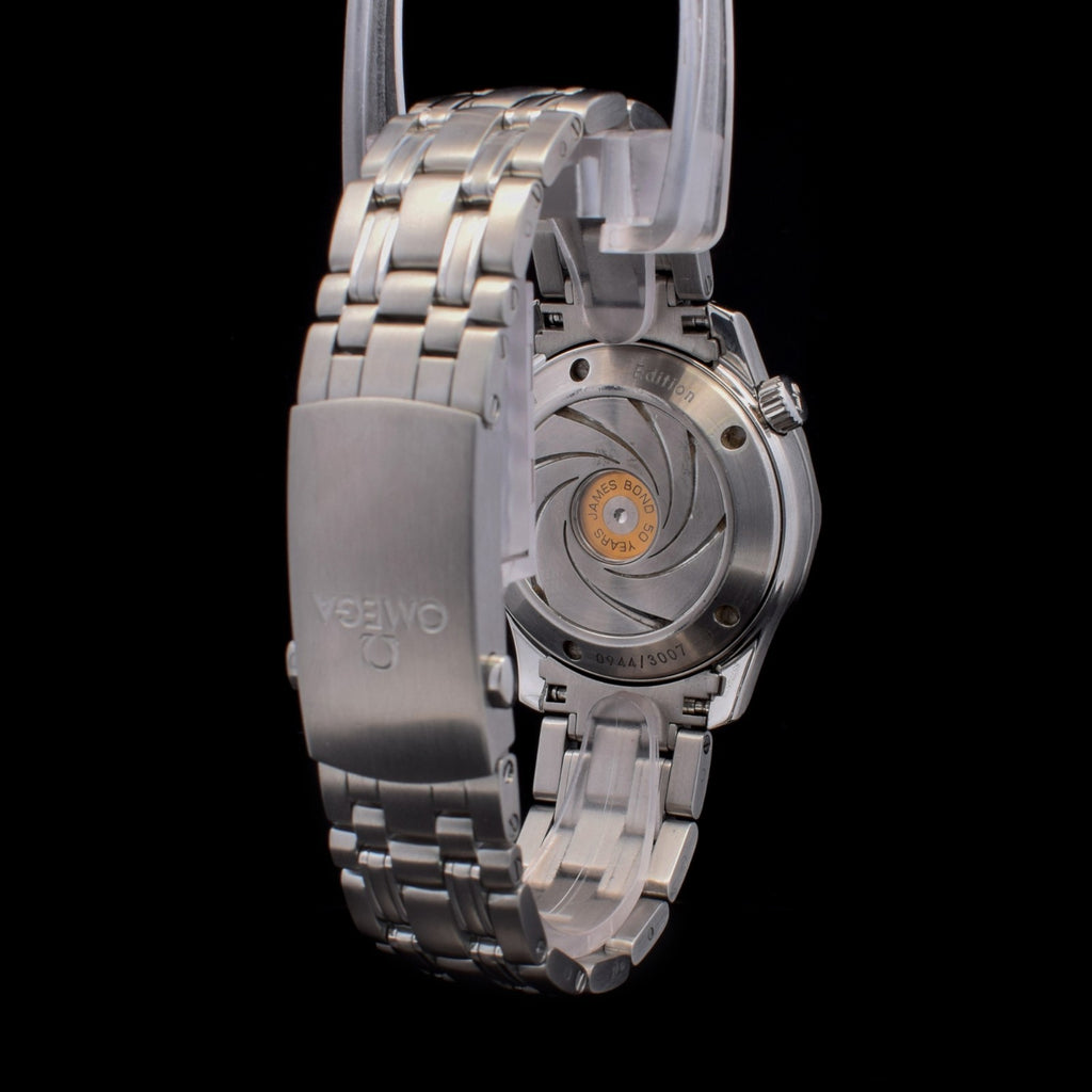 Omega Seamaster Diver 300M I James Bond 50th Anniversary I 212.30.36.20.51.001